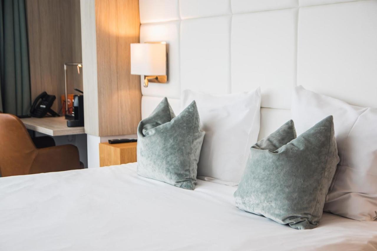 Van Der Valk Hotel ทีล ภายนอก รูปภาพ