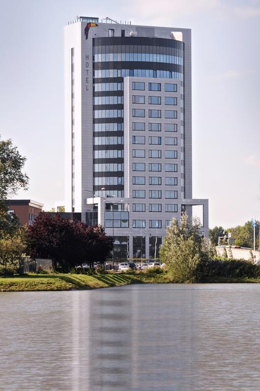 Van Der Valk Hotel ทีล ภายนอก รูปภาพ